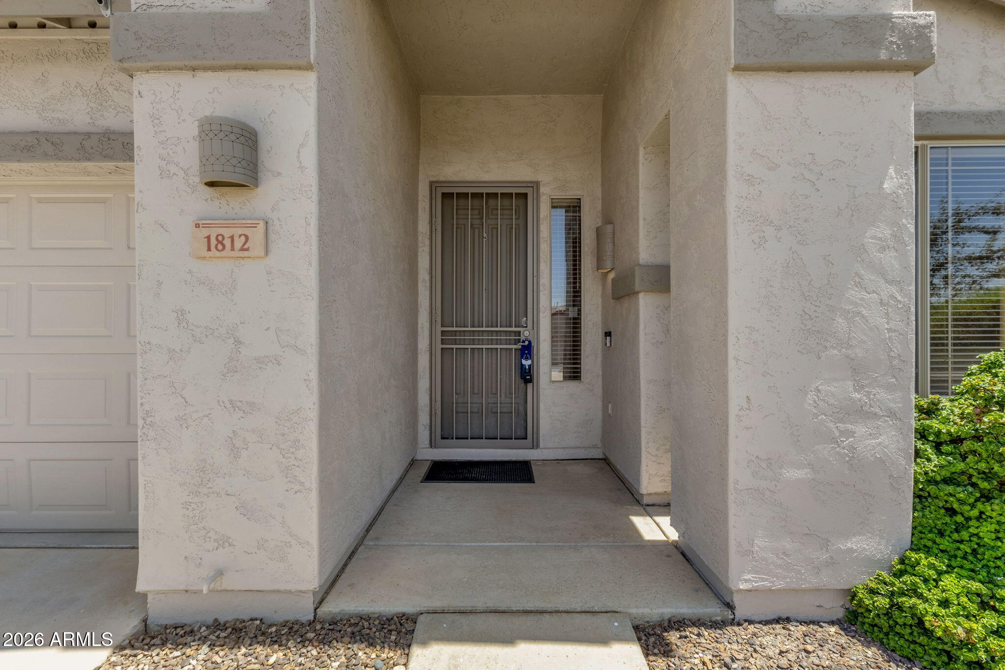 1812 W GLENHAVEN Drive