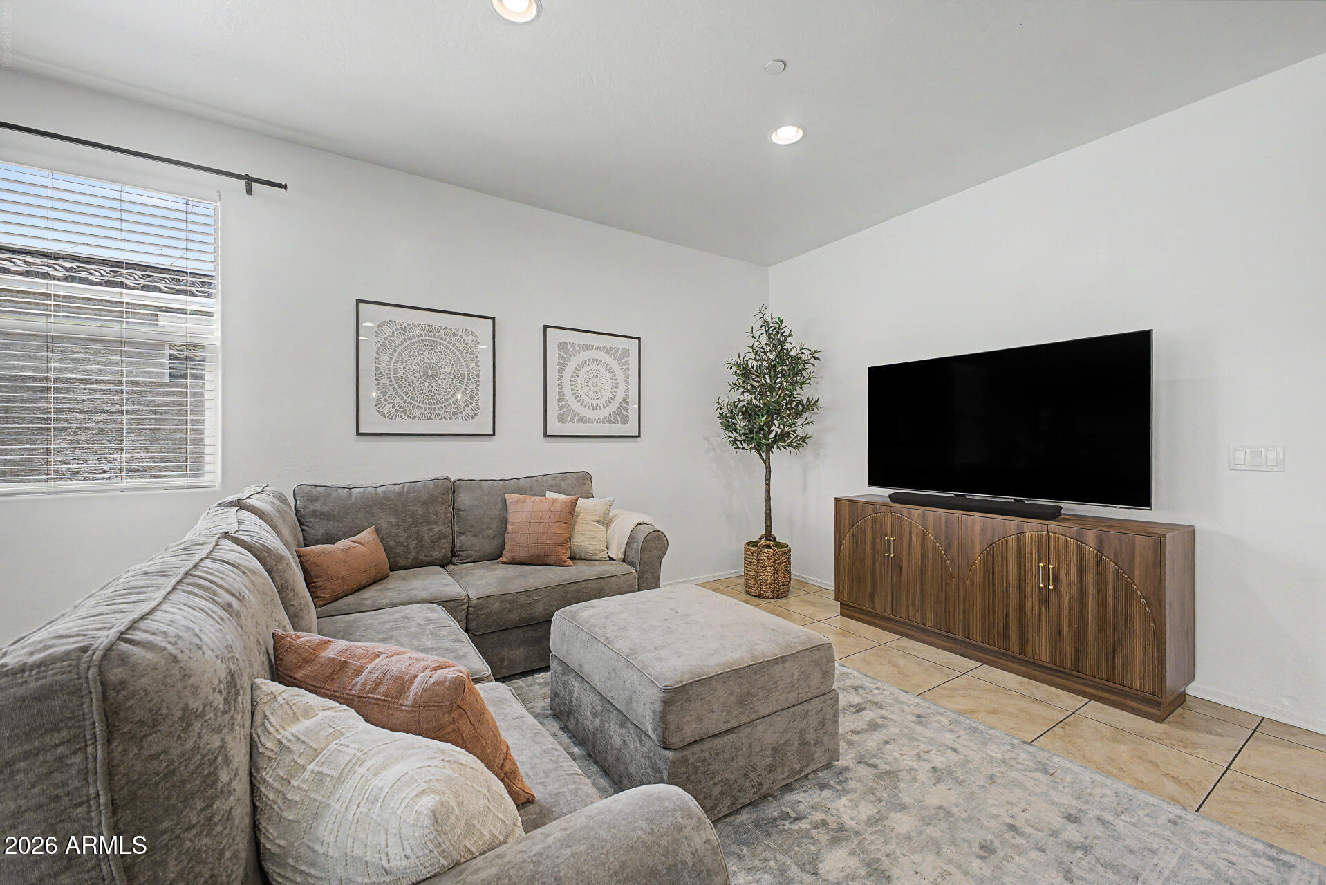21257 W BERKELEY Road