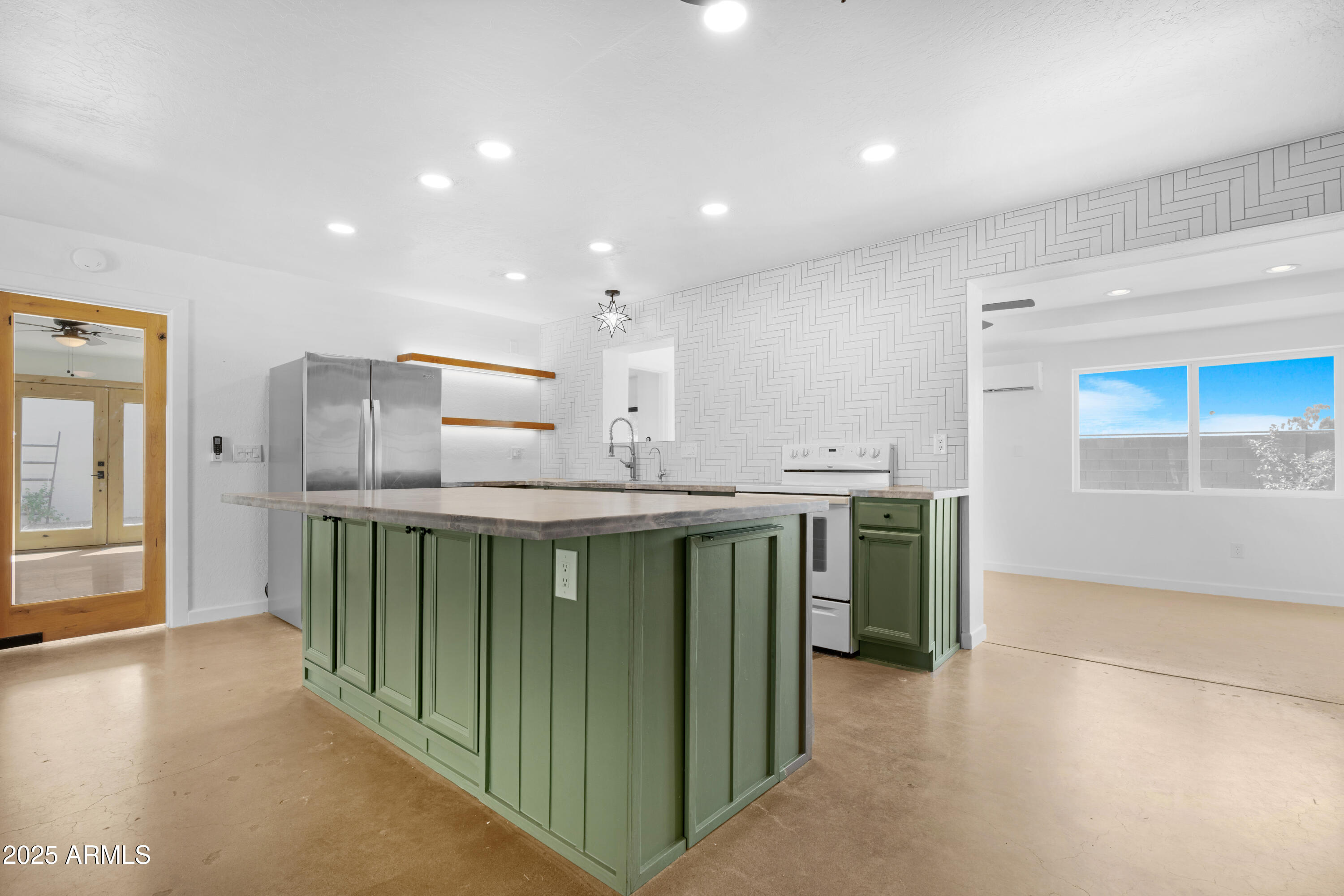 321 W PALO VERDE Street