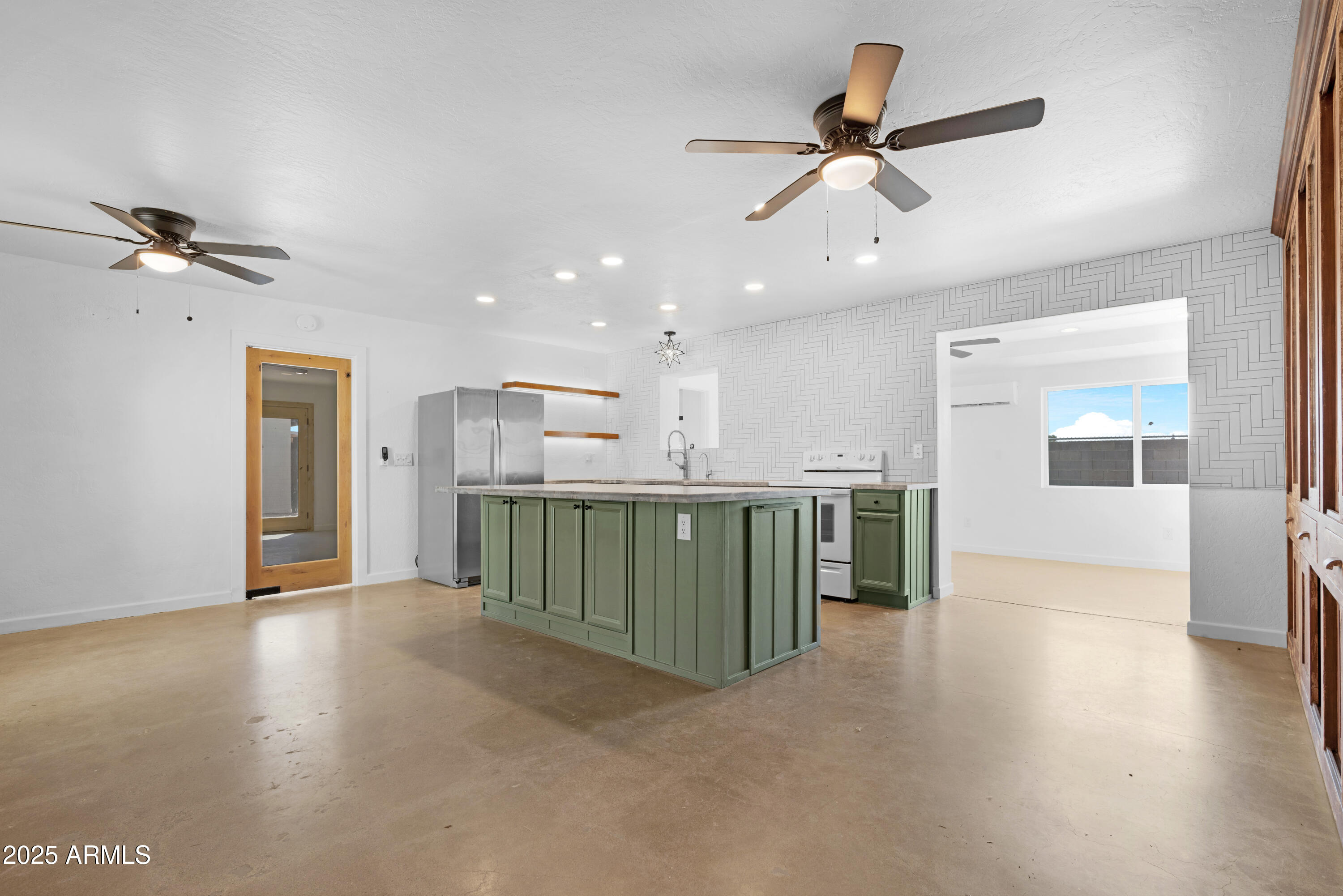 321 W PALO VERDE Street