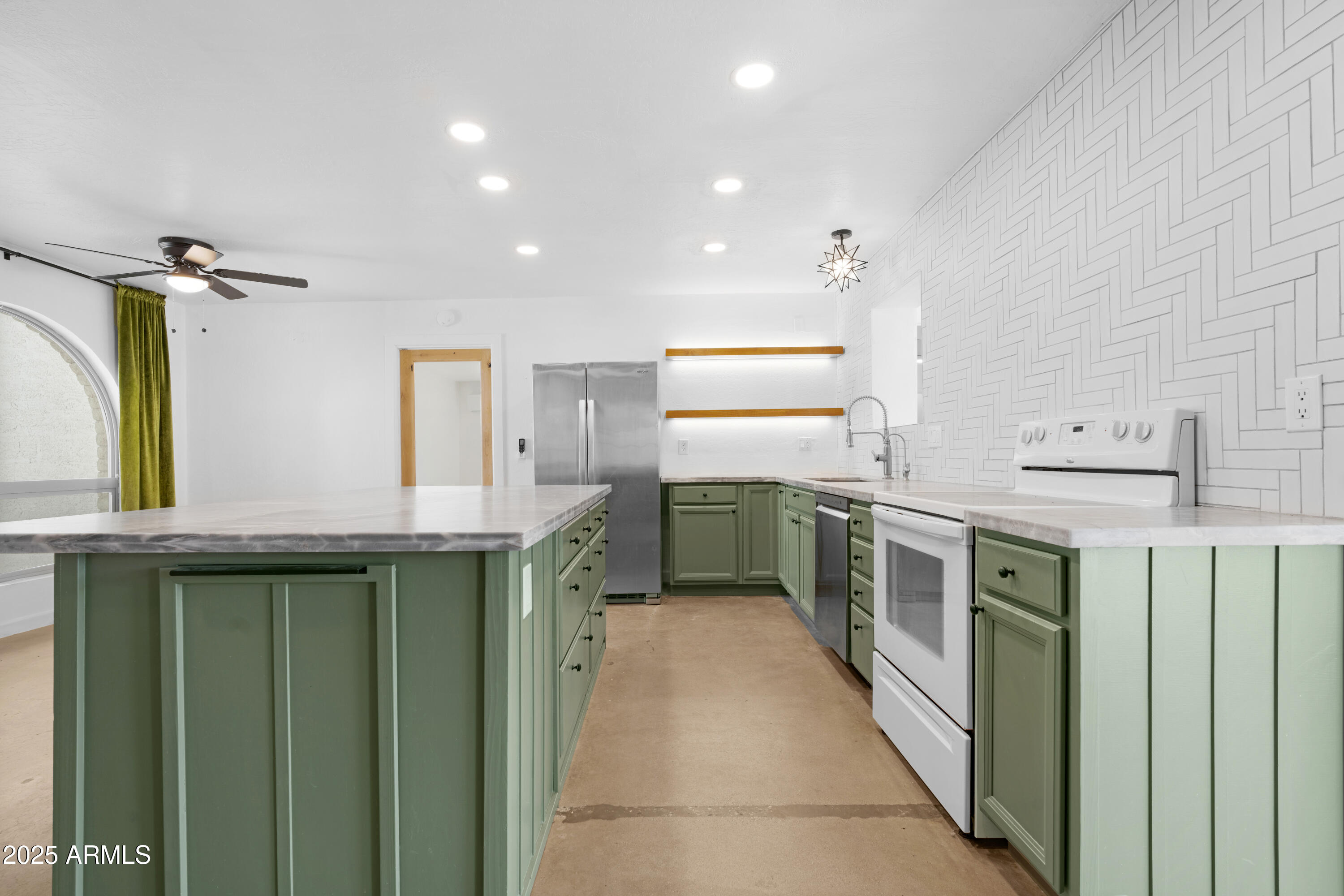321 W PALO VERDE Street