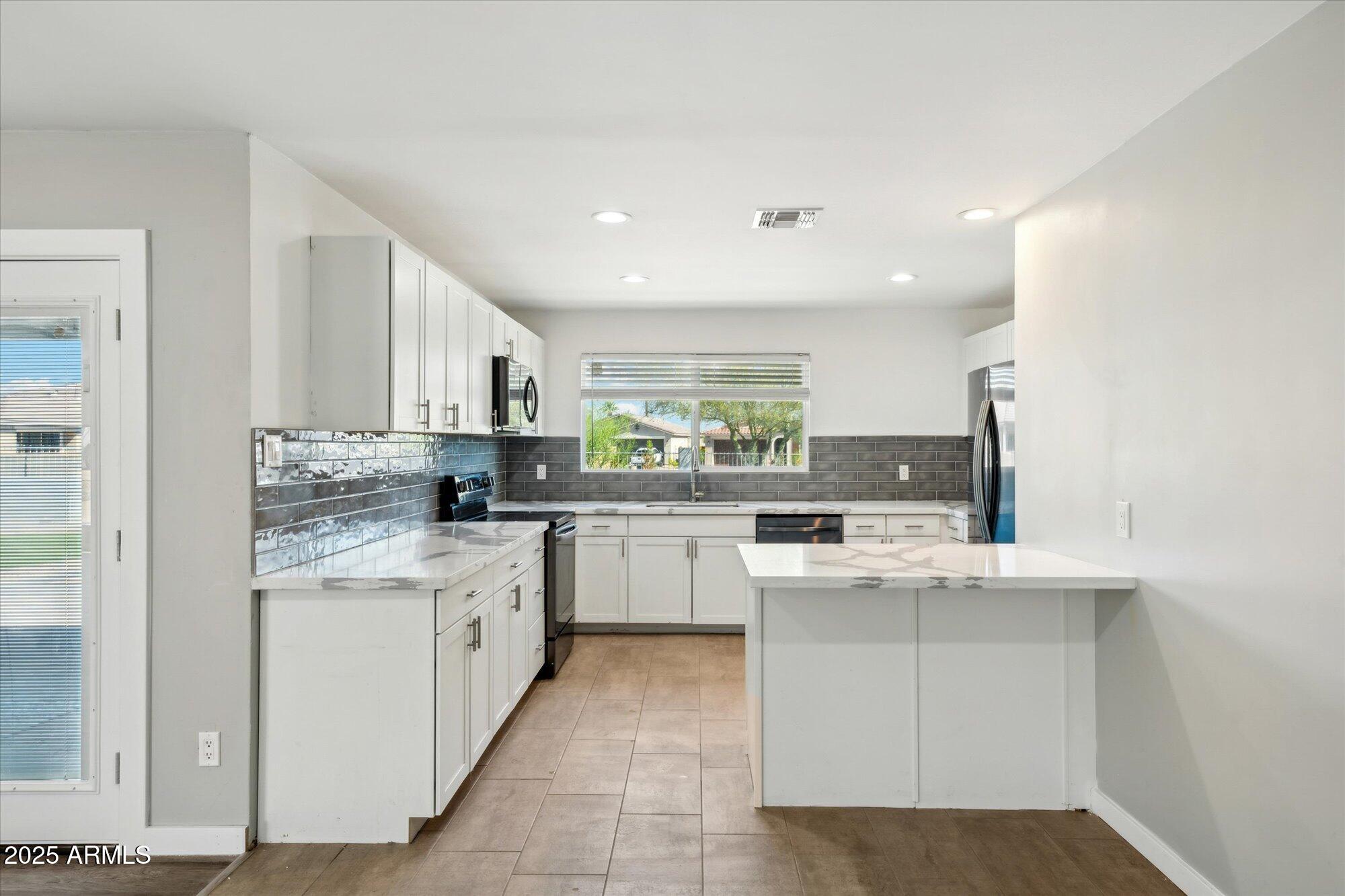 428 E KACHINA Trail