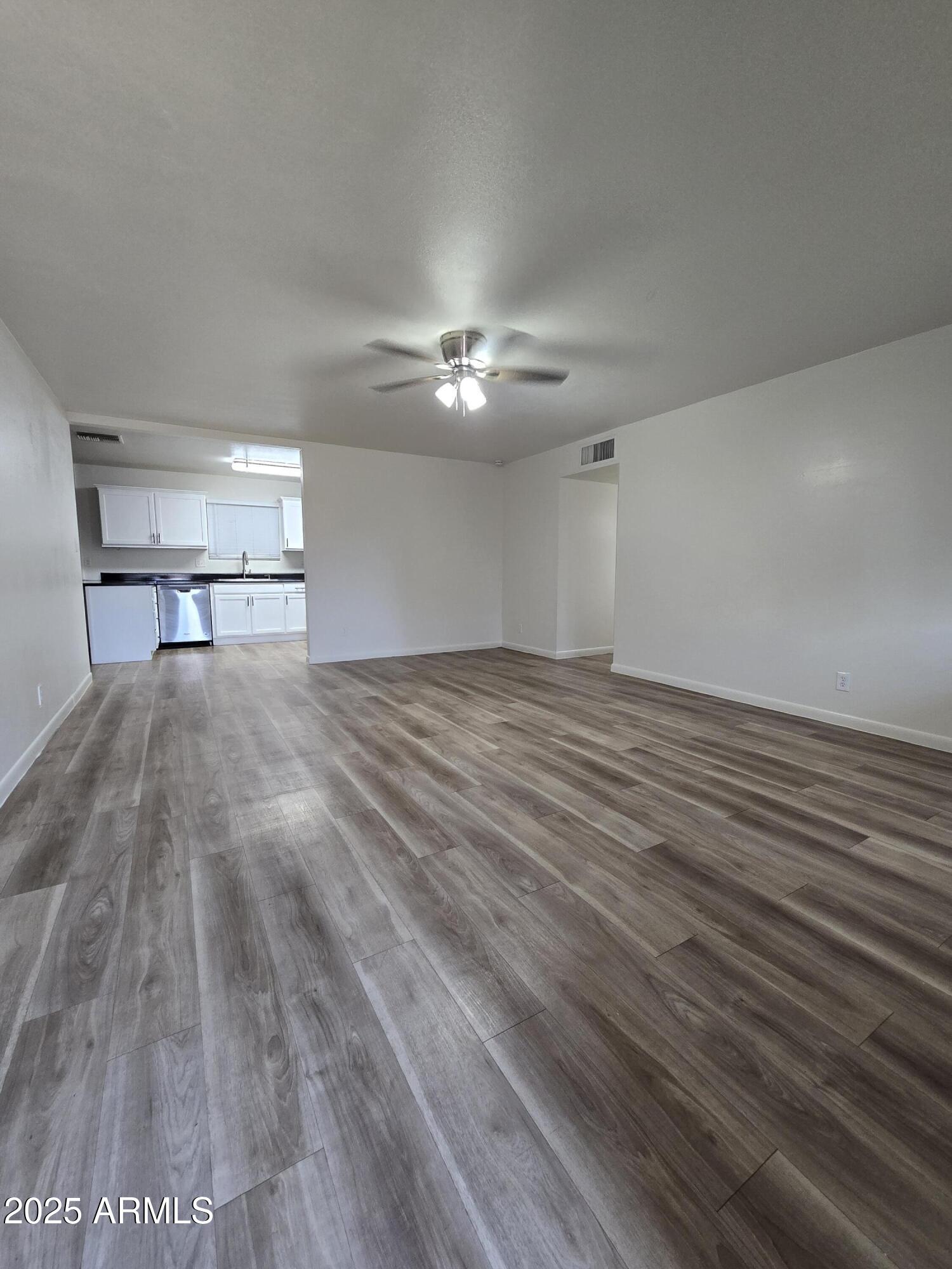 3207 W JOAN DE ARC Avenue