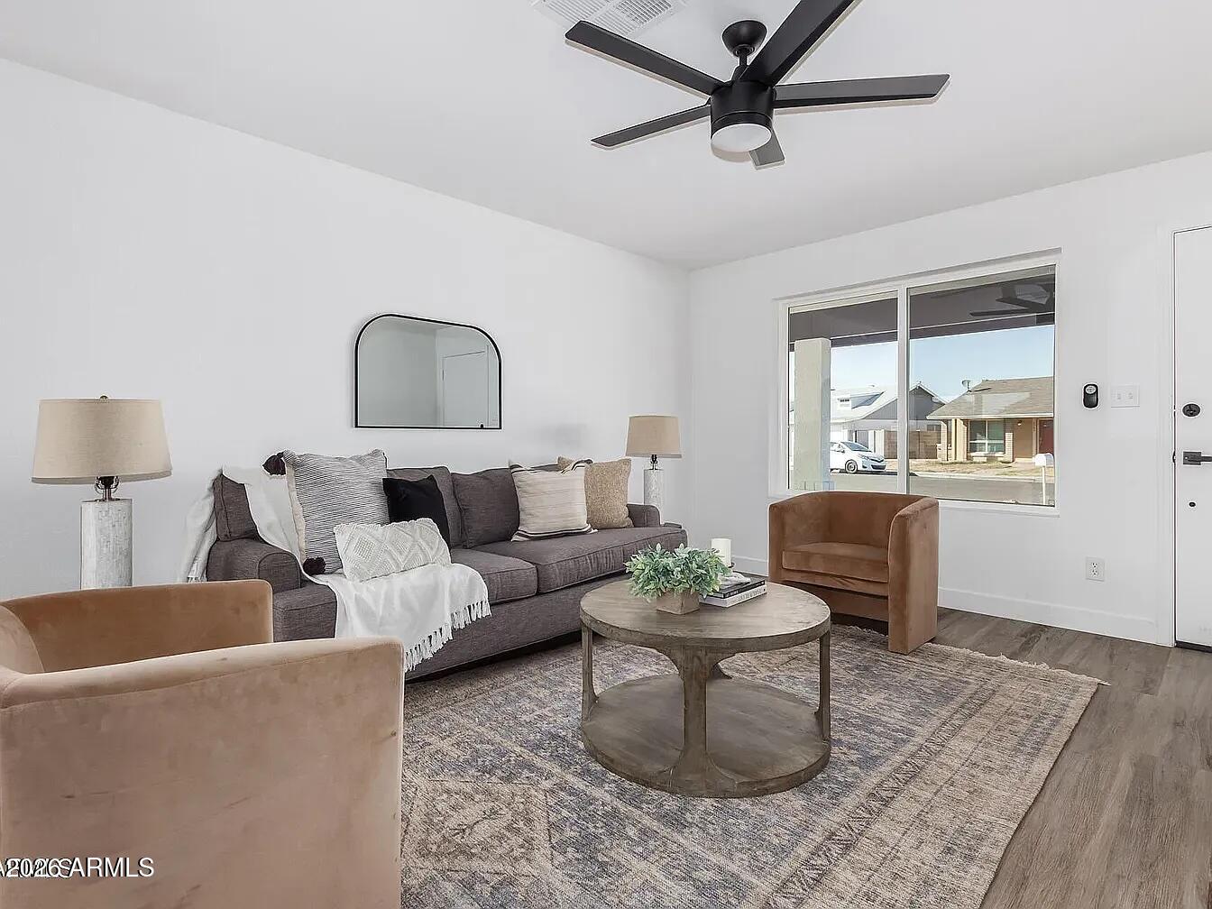 2529 E COMMONWEALTH Circle