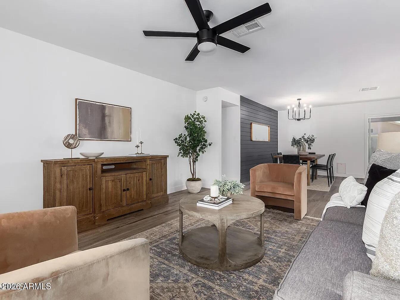 2529 E COMMONWEALTH Circle