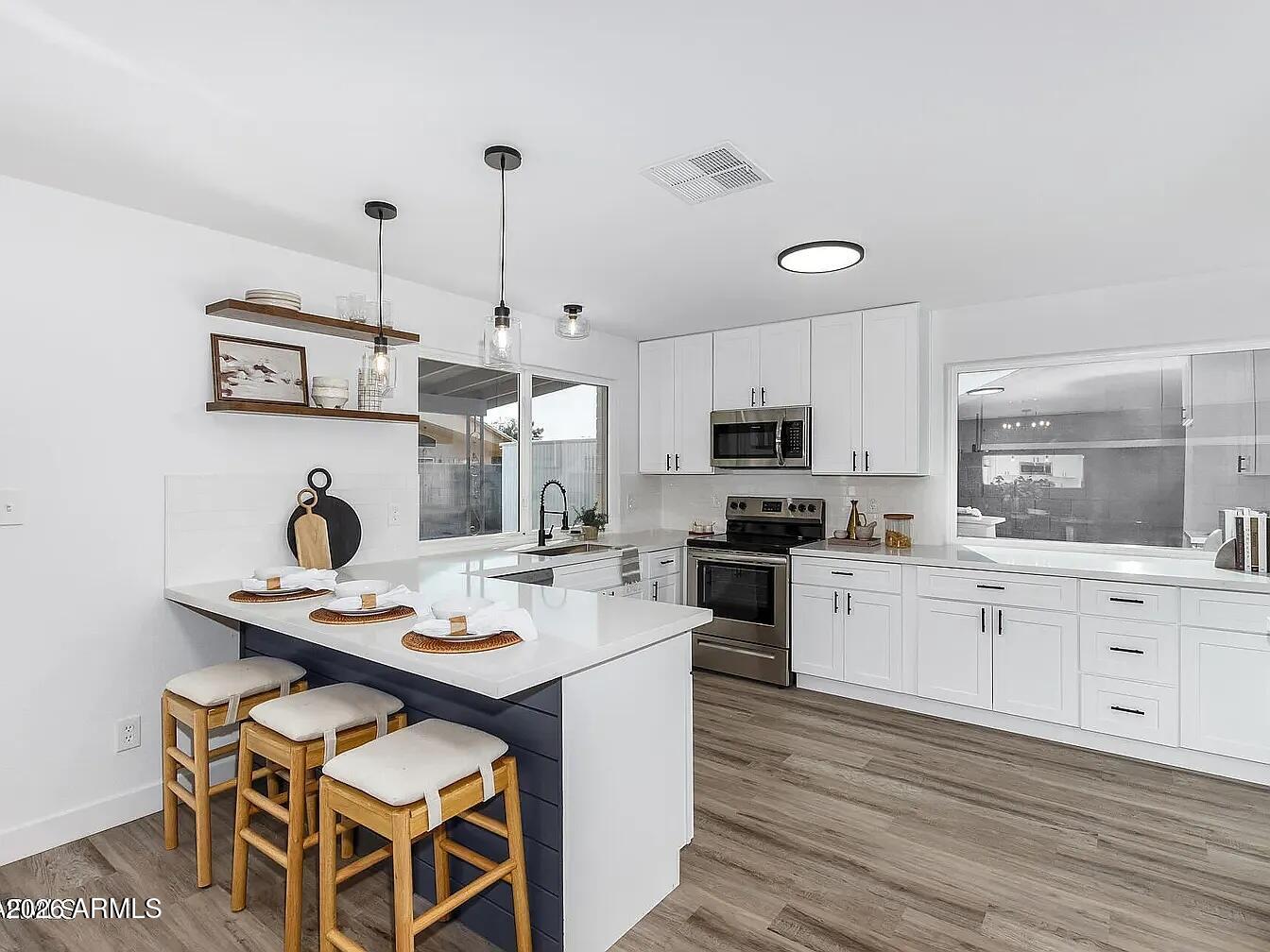 2529 E COMMONWEALTH Circle