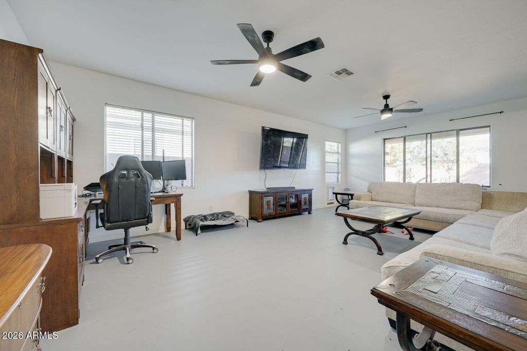 Photo of 40884 W Bedford Drive, Maricopa, AZ 85138 (MLS # 6972459)