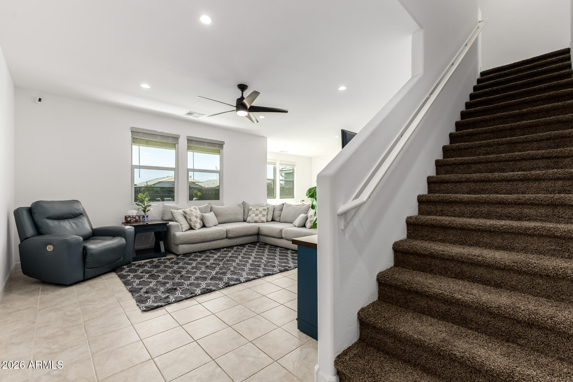 3301 W STRADLING Avenue