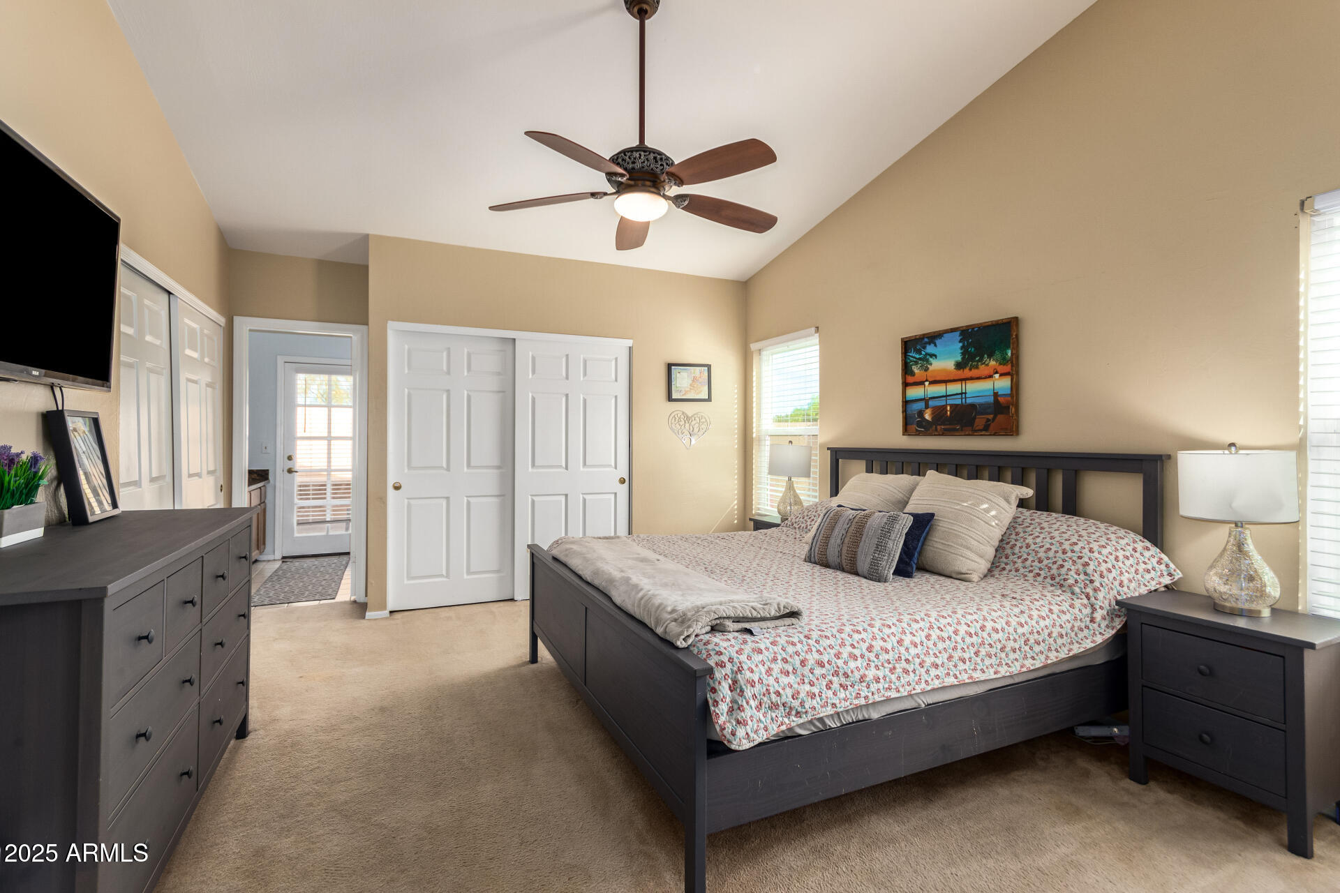 740 W SARAGOSA Street