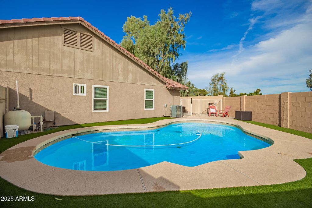 Photo of 740 W Saragosa Street, Chandler, AZ 85225 (MLS # 6952266)