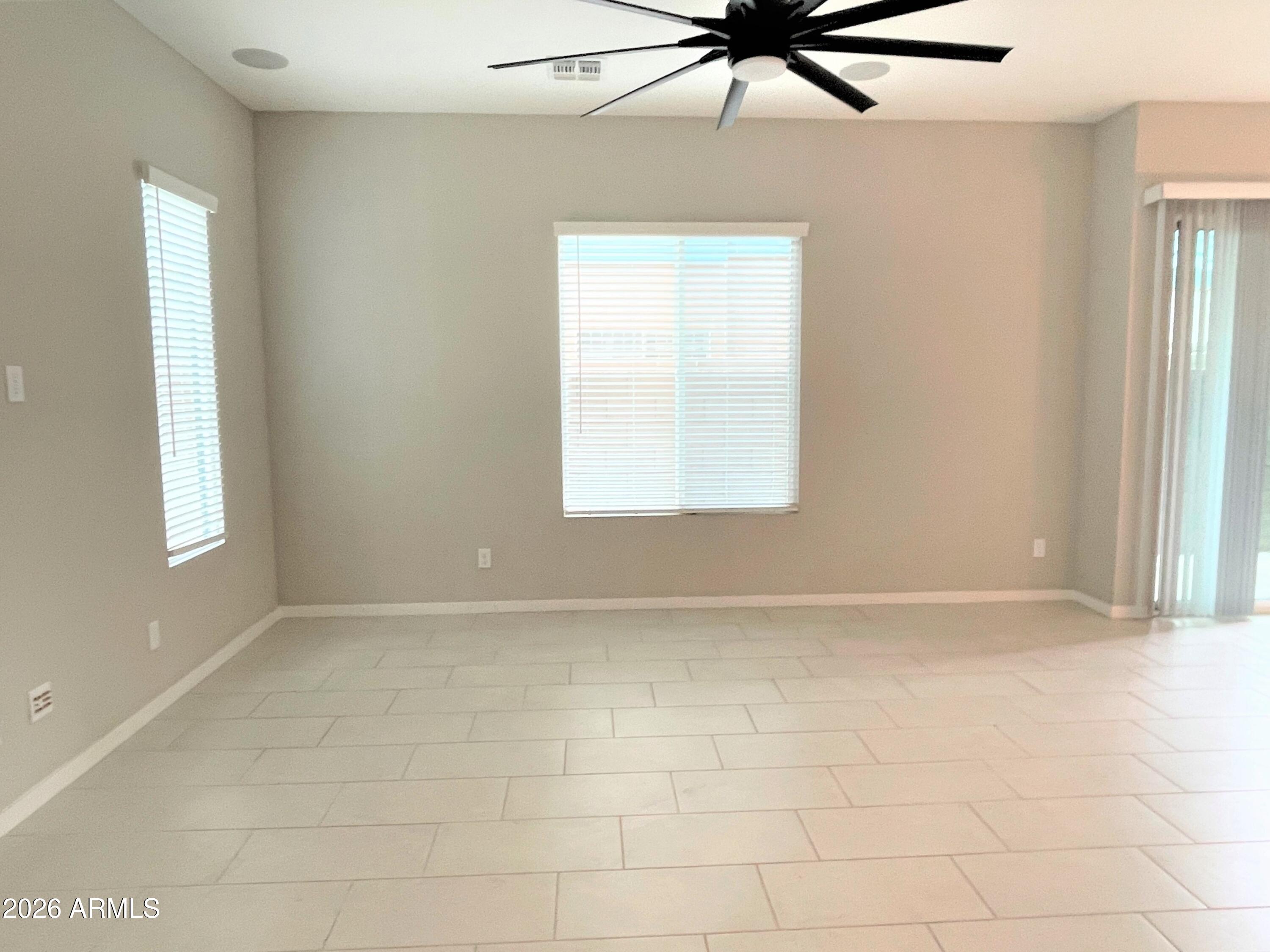 901 S Smith Road 1047