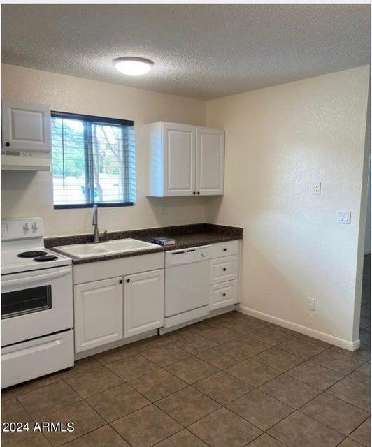 1420 E Brown Street B