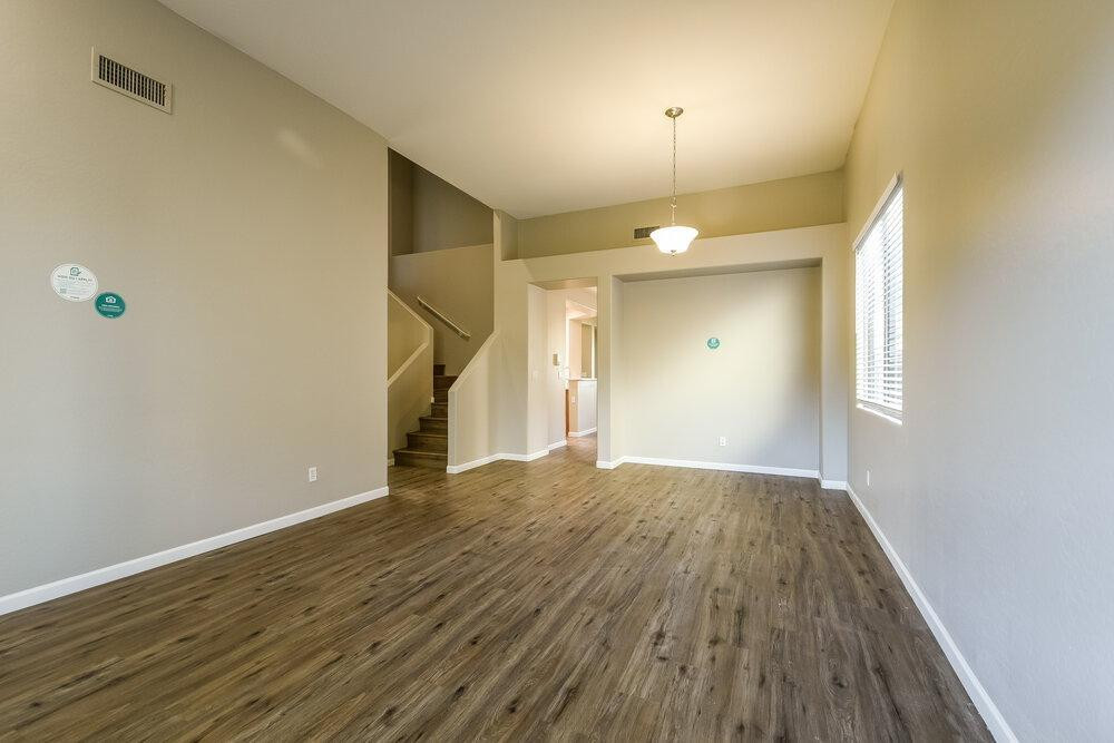 39520 N Hillerman Way