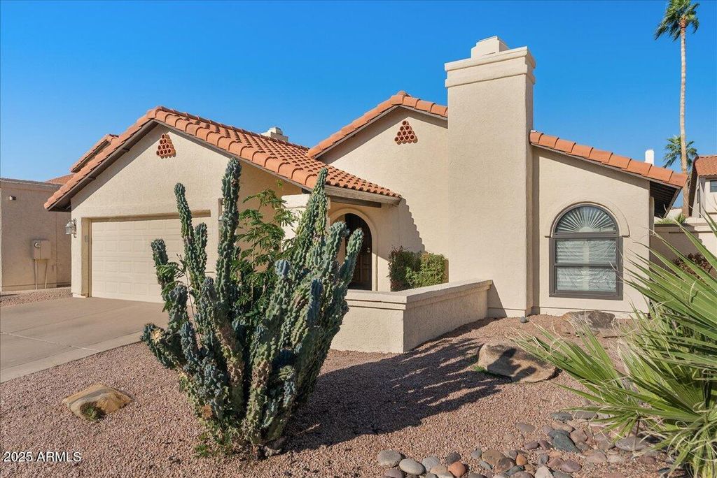 Photo of 406 E Barbara Drive, Tempe, AZ 85288 (MLS # 6946298)