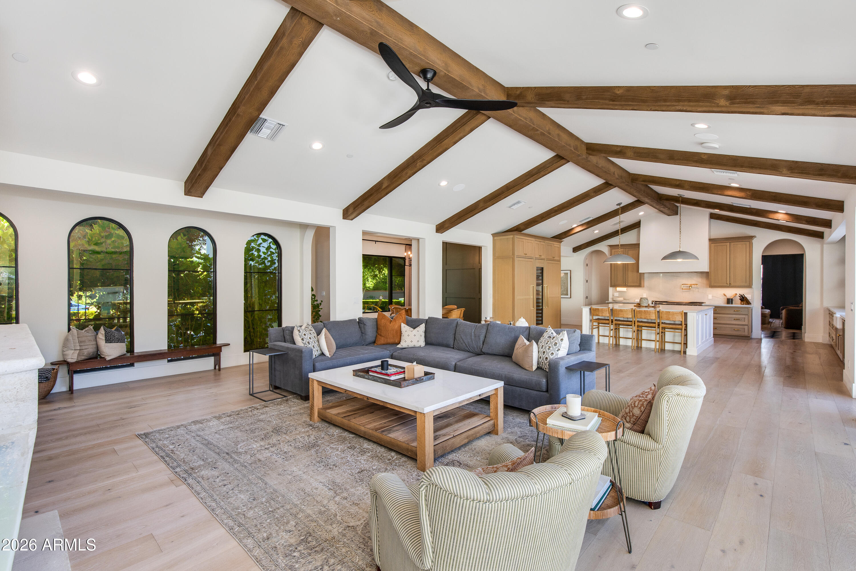 CASA DE CAMELBACK - Residential