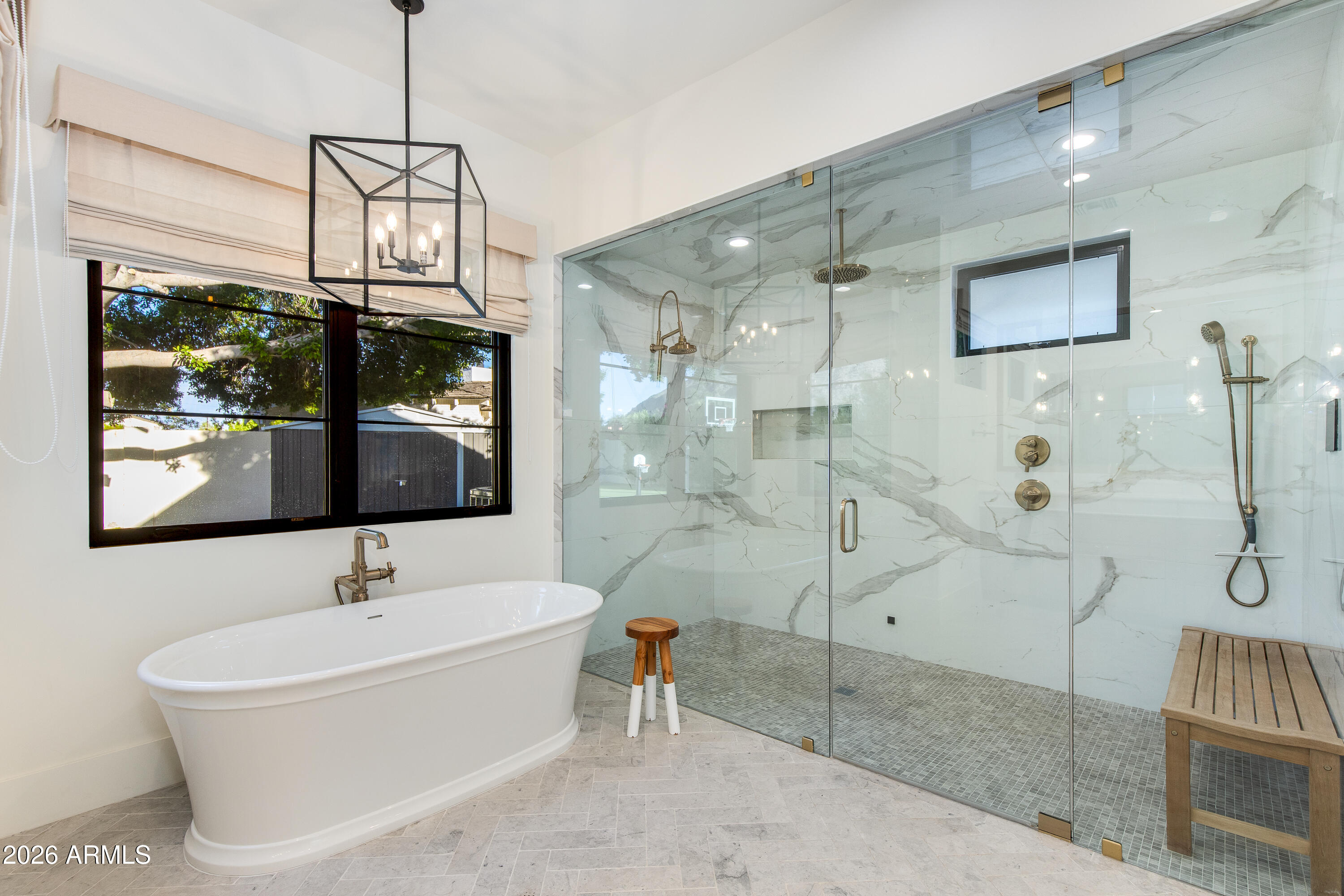 CASA DE CAMELBACK - Residential