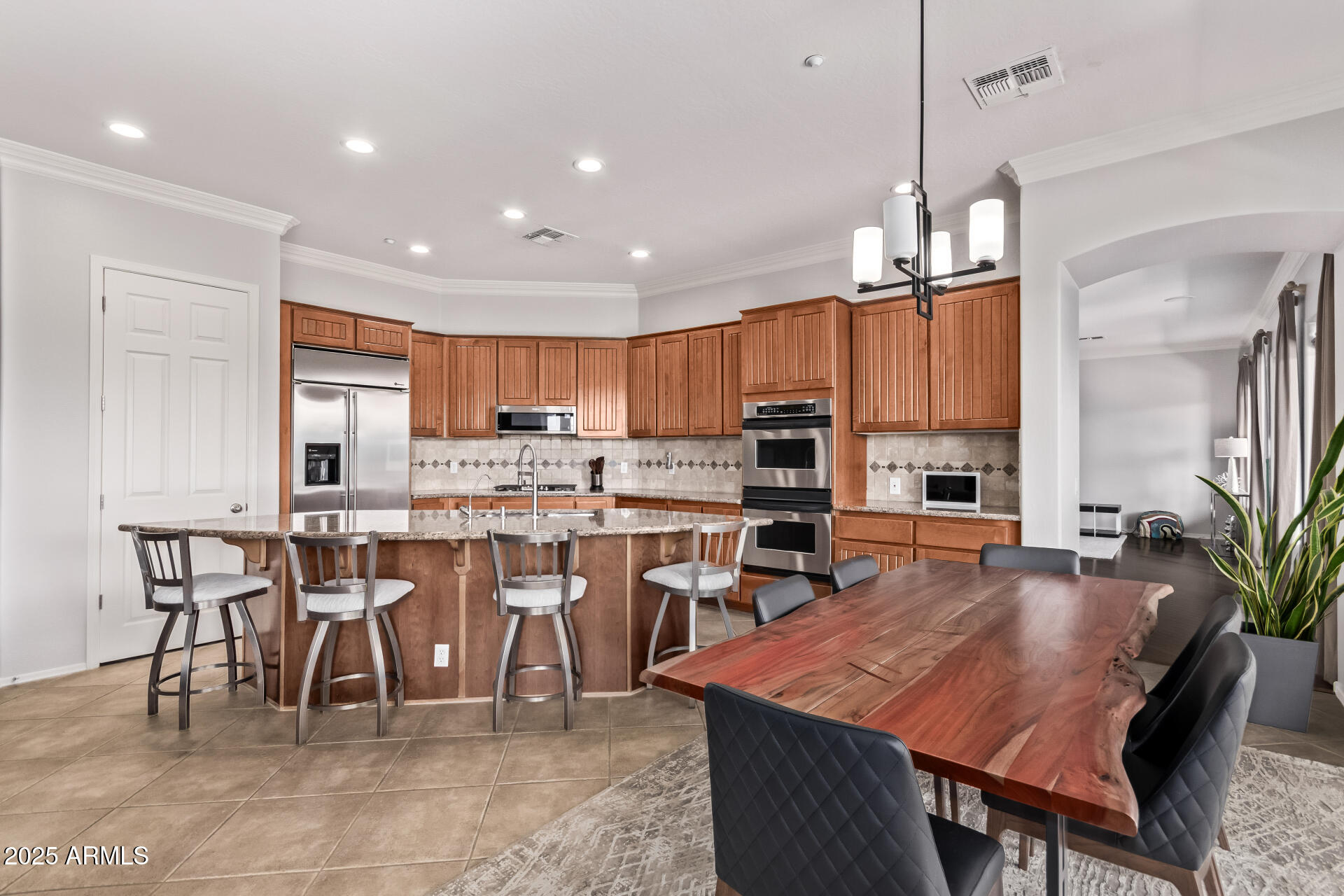 5851 E HEDGEHOG Place