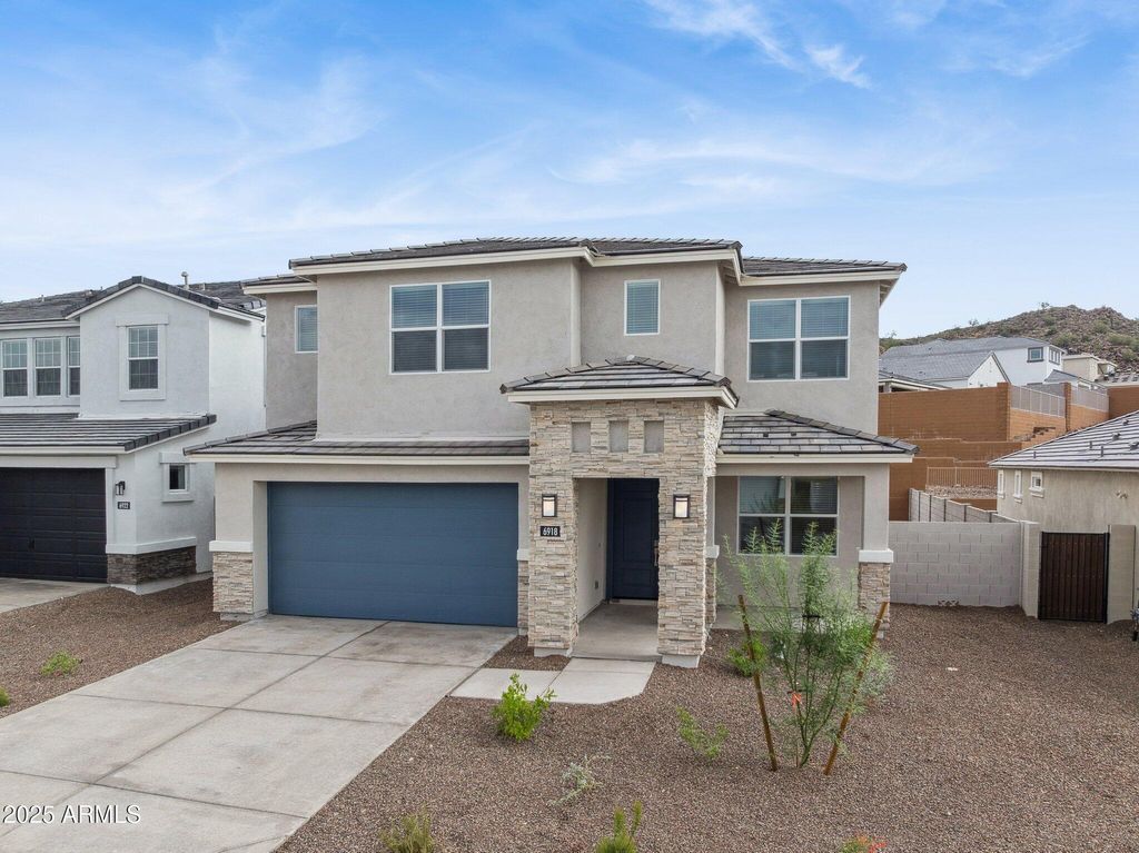 Photo of 6918 W Buckhorn Trail, Peoria, AZ 85383 (MLS # 6927108)
