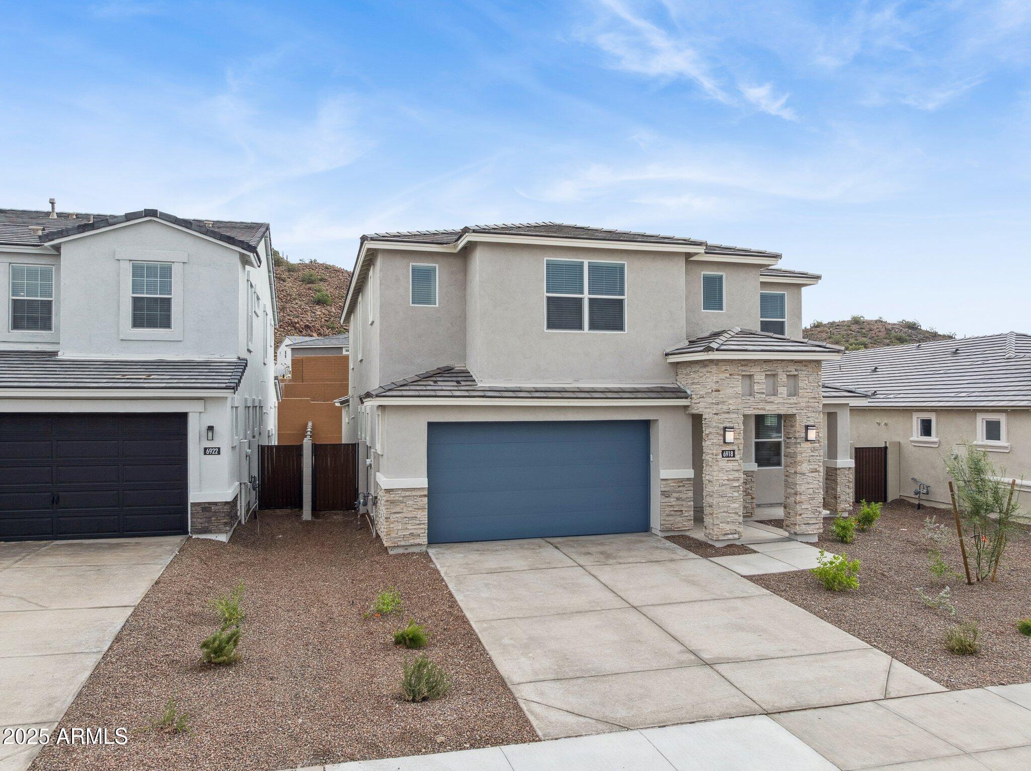 6918 W BUCKHORN Trail