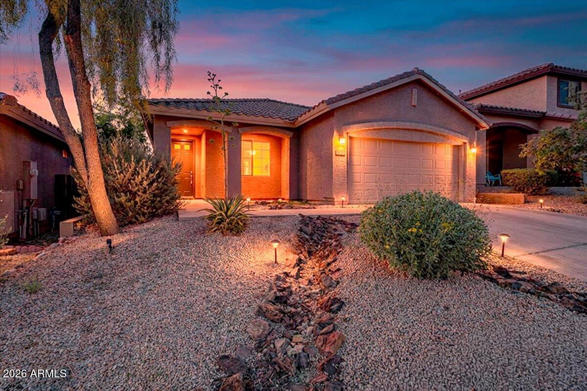 3824 W DESERT CREEK Lane