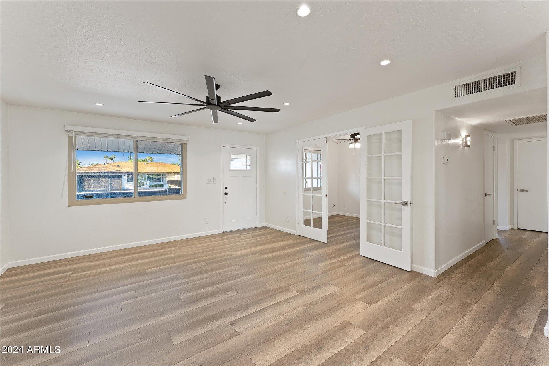 1921 E Laguna Drive
