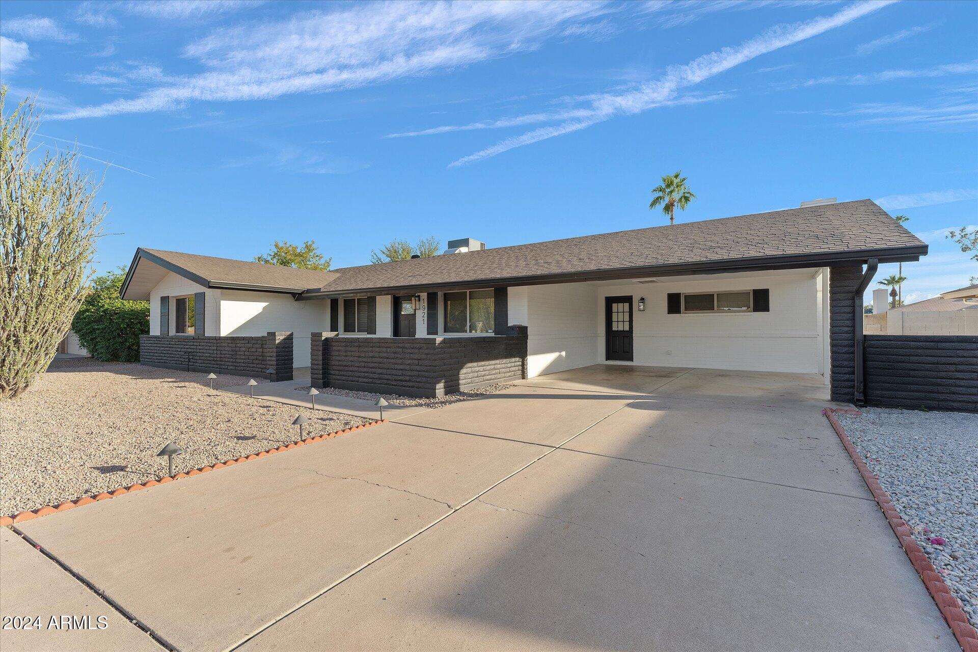 1921 E Laguna Drive
