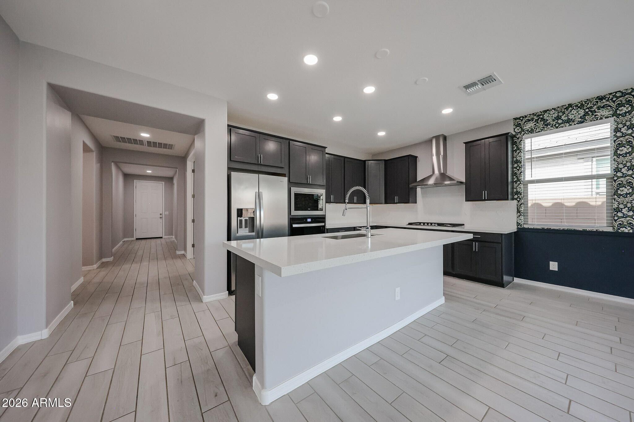 7048 W WINSTON Drive