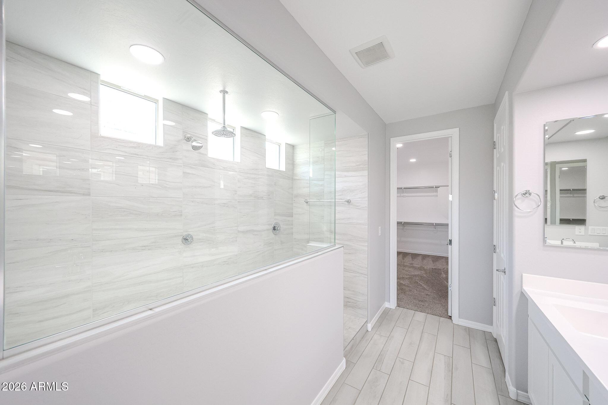 7048 W WINSTON Drive