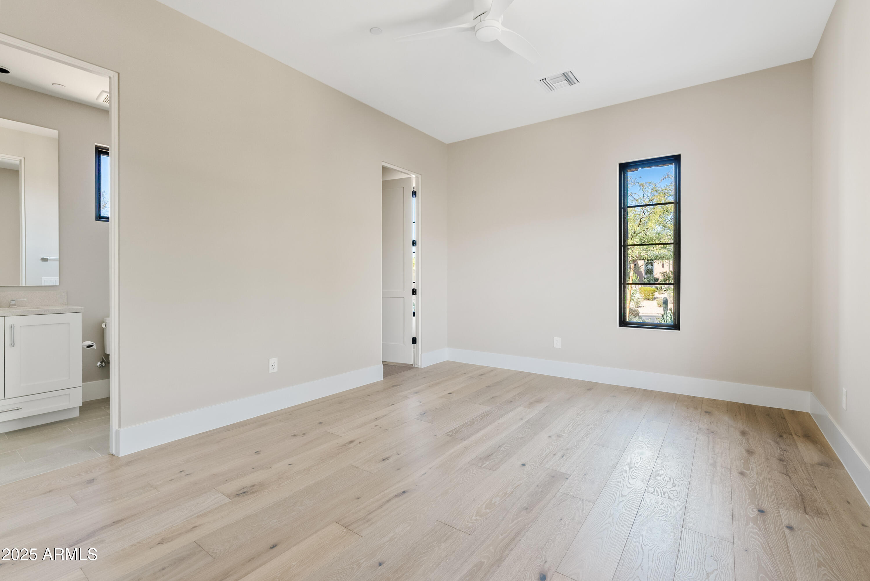 Scottsdale, Arizona 85255, United States, 4 Bedrooms Bedrooms, ,5 BathroomsBathrooms,Residential,Pending,23285