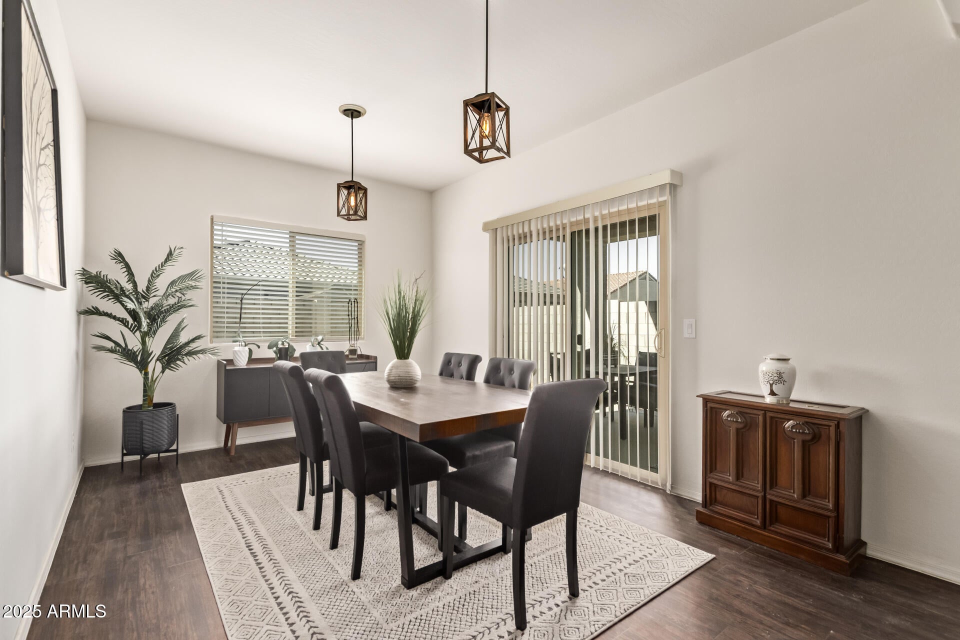 43699 W BUCKHORN Trail