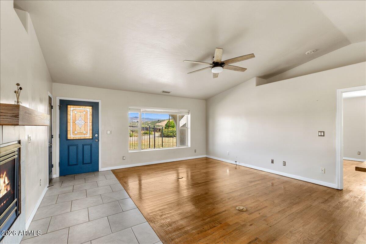 S8 T13N R2E - Residential