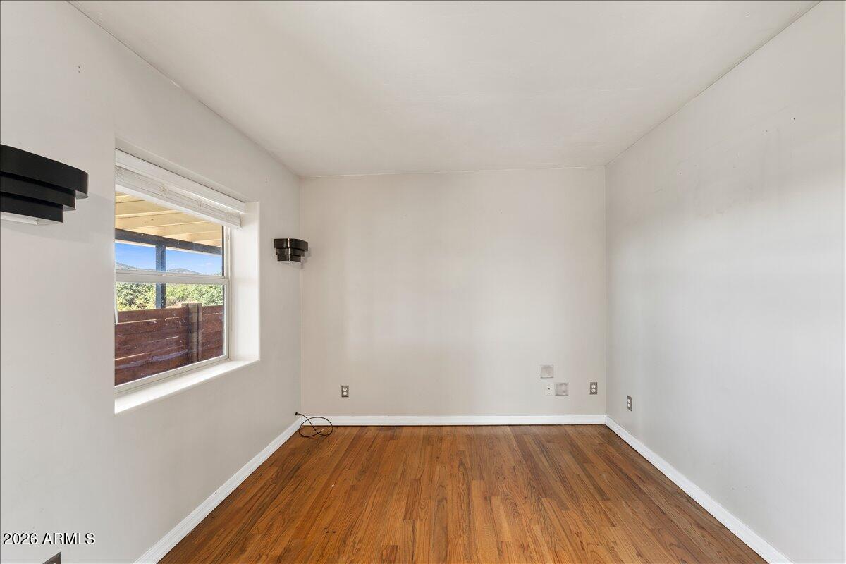 S8 T13N R2E - Residential