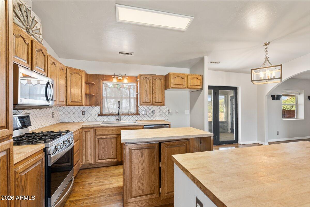 S8 T13N R2E - Residential