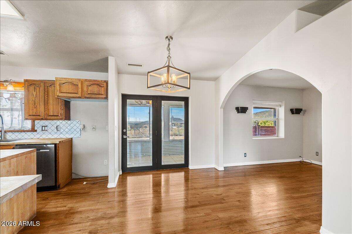 S8 T13N R2E - Residential