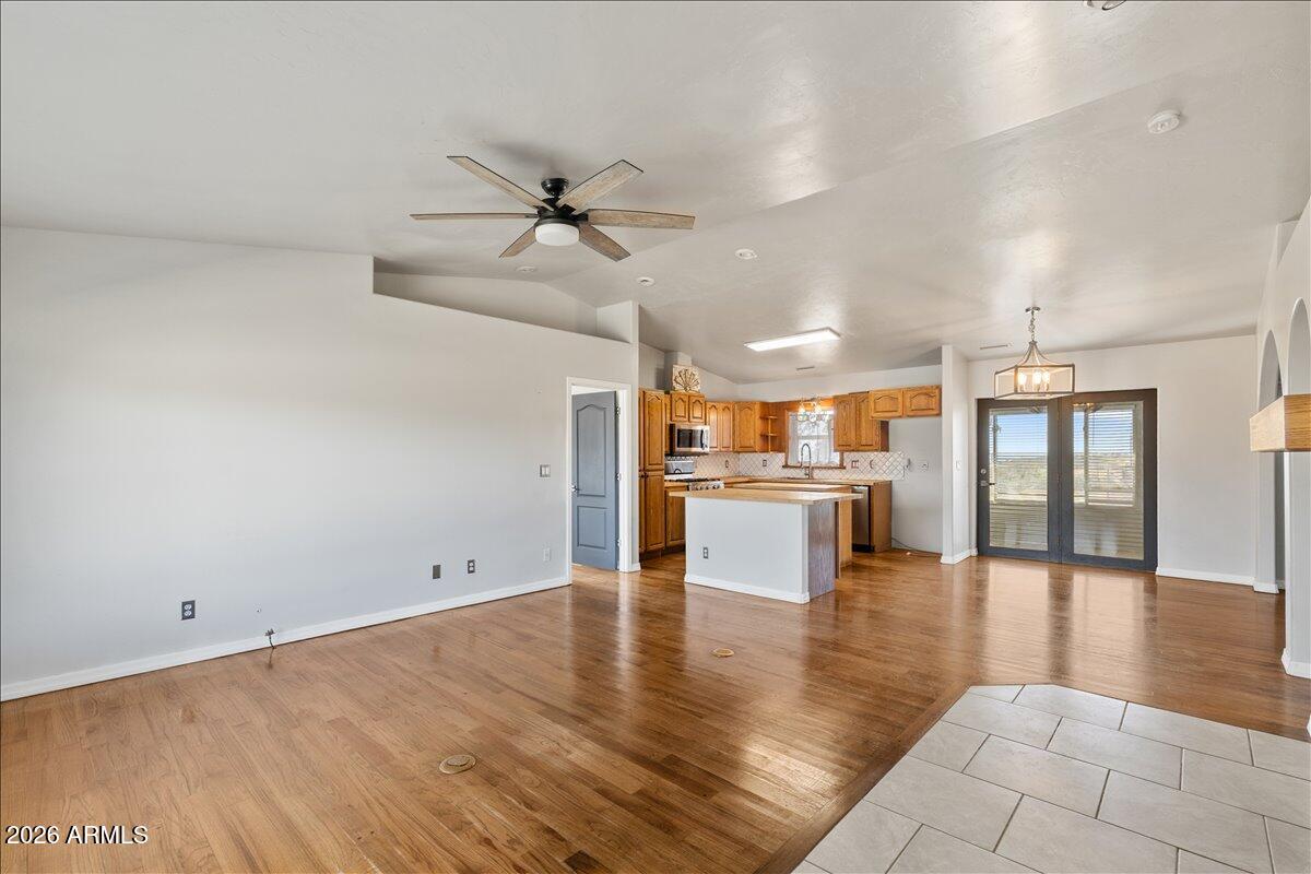 S8 T13N R2E - Residential