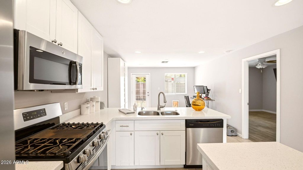 Photo of 1643 N 22nd Place, Phoenix, AZ 85006 (MLS # 7003016)