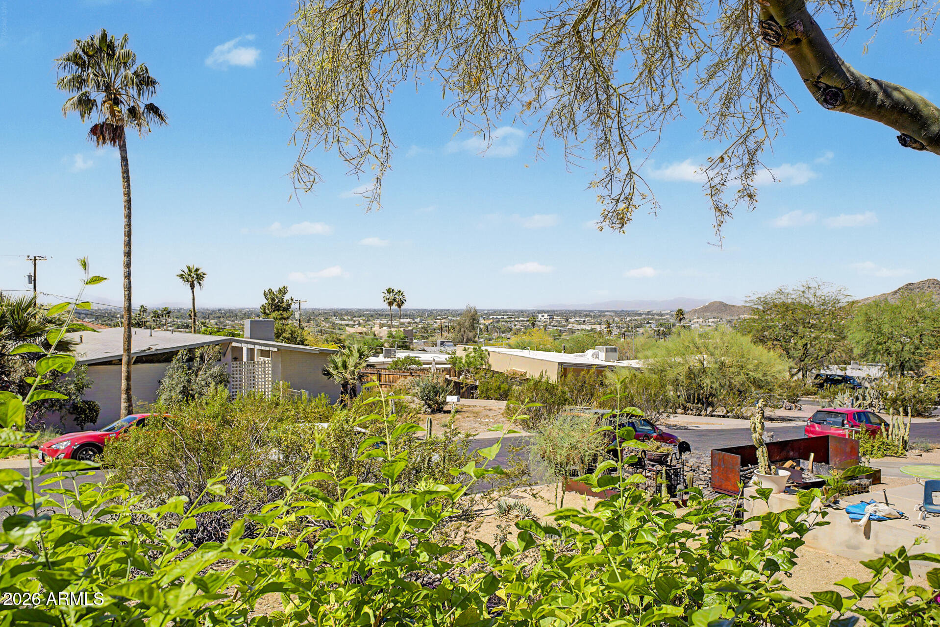 1742 E MOUNTAIN VIEW Road