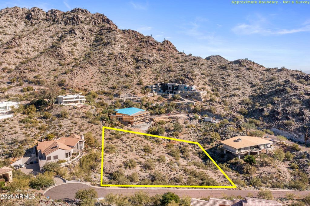 Photo of 6725 N Palm Canyon Drive #11, Phoenix, AZ 85018 (MLS # 7010440)