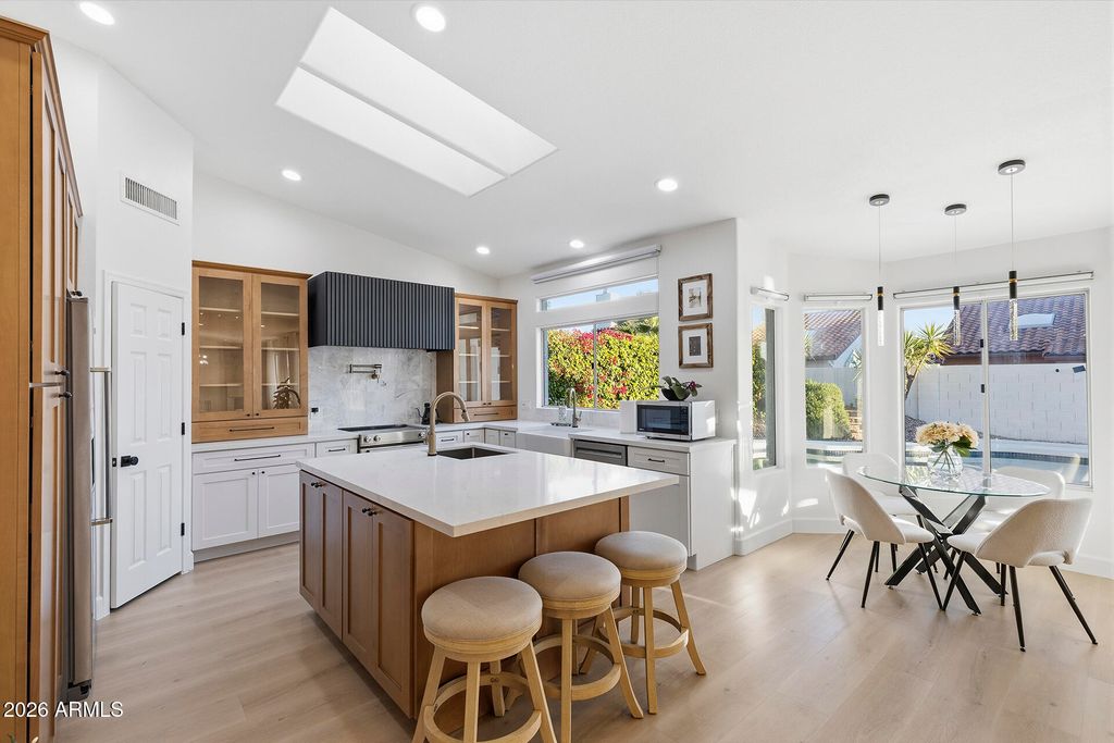 Photo of 5641 E Grandview Road, Scottsdale, AZ 85254 (MLS # 6999538)