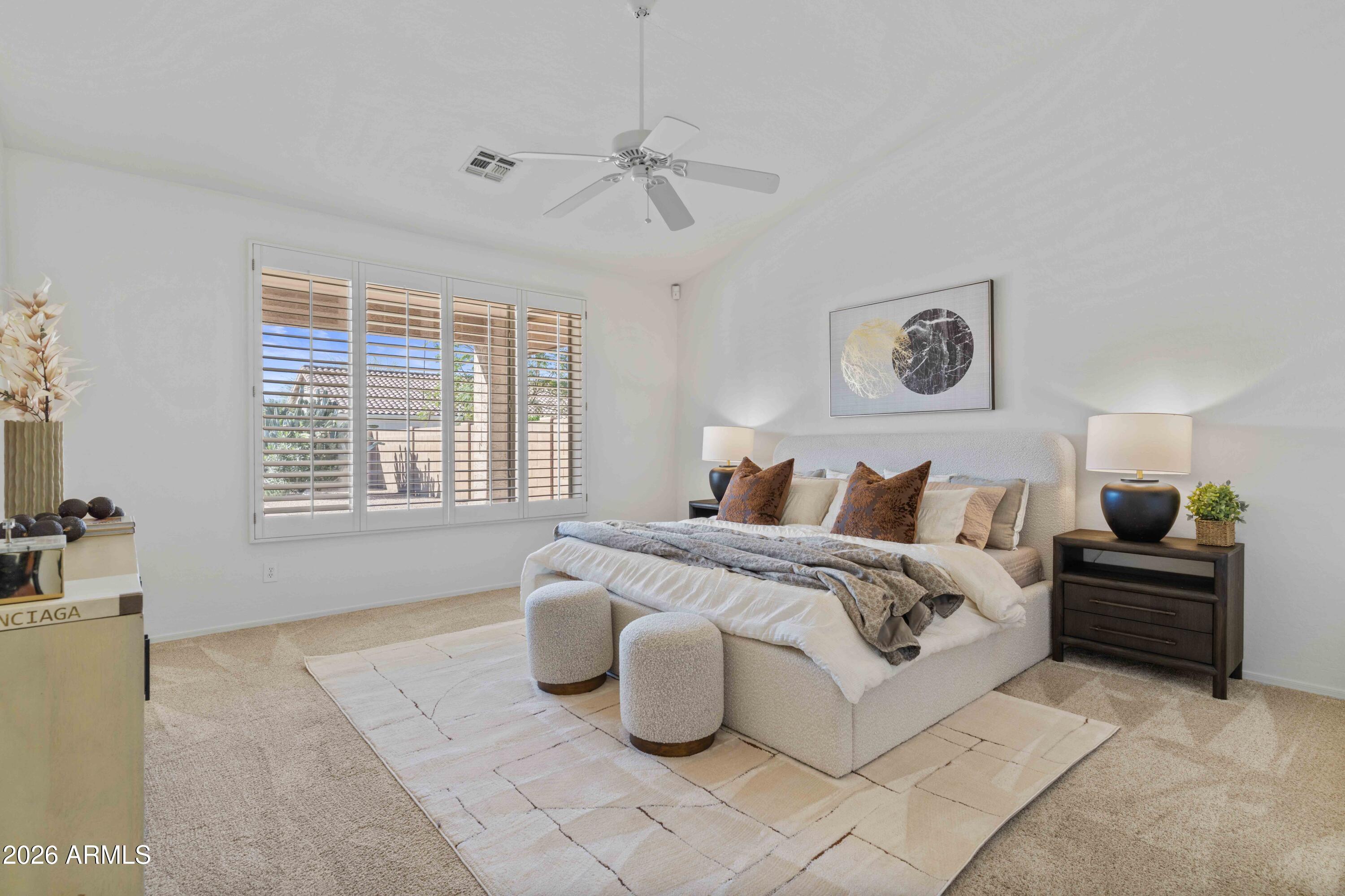 5121 E WALLACE Avenue