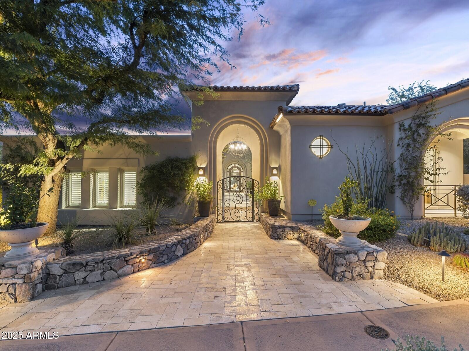 9290 E THOMPSON PEAK Parkway 142