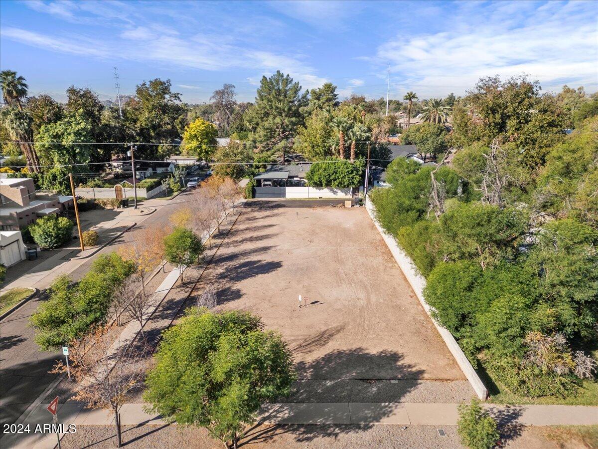 PARK TRACT - Land