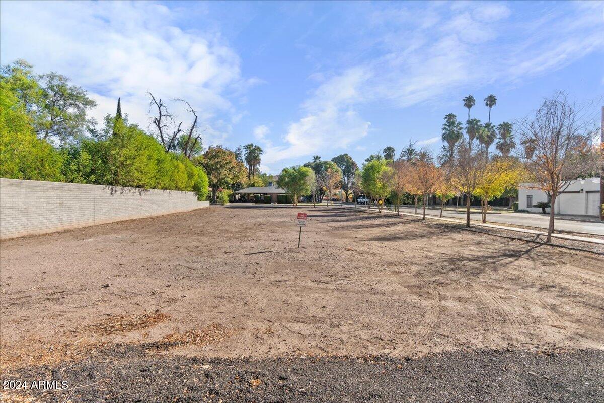 PARK TRACT - Land