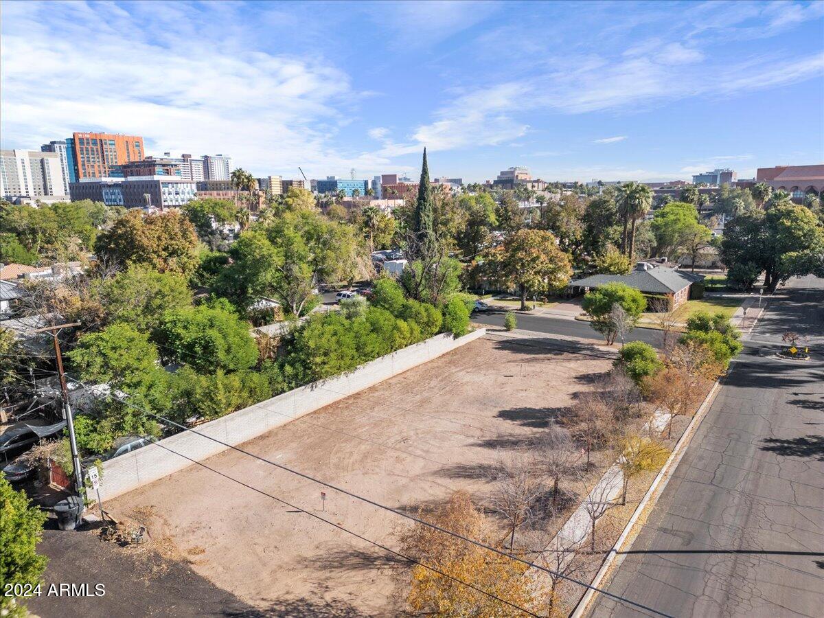 PARK TRACT - Land