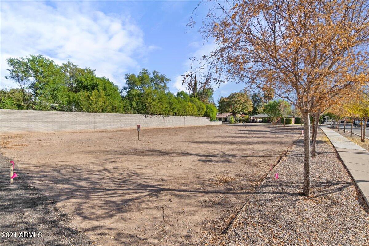 PARK TRACT - Land