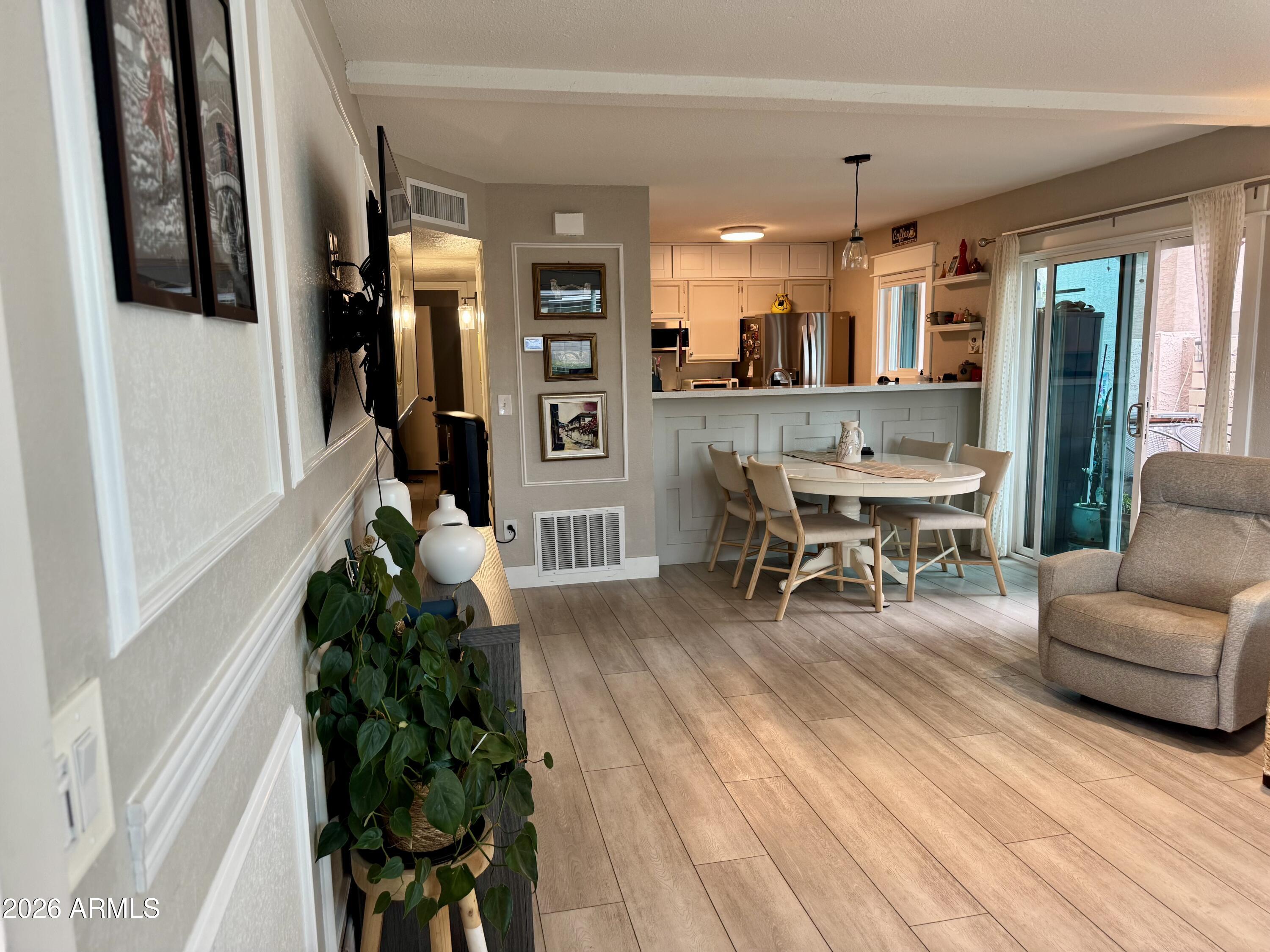 623 W GUADALUPE Road 148