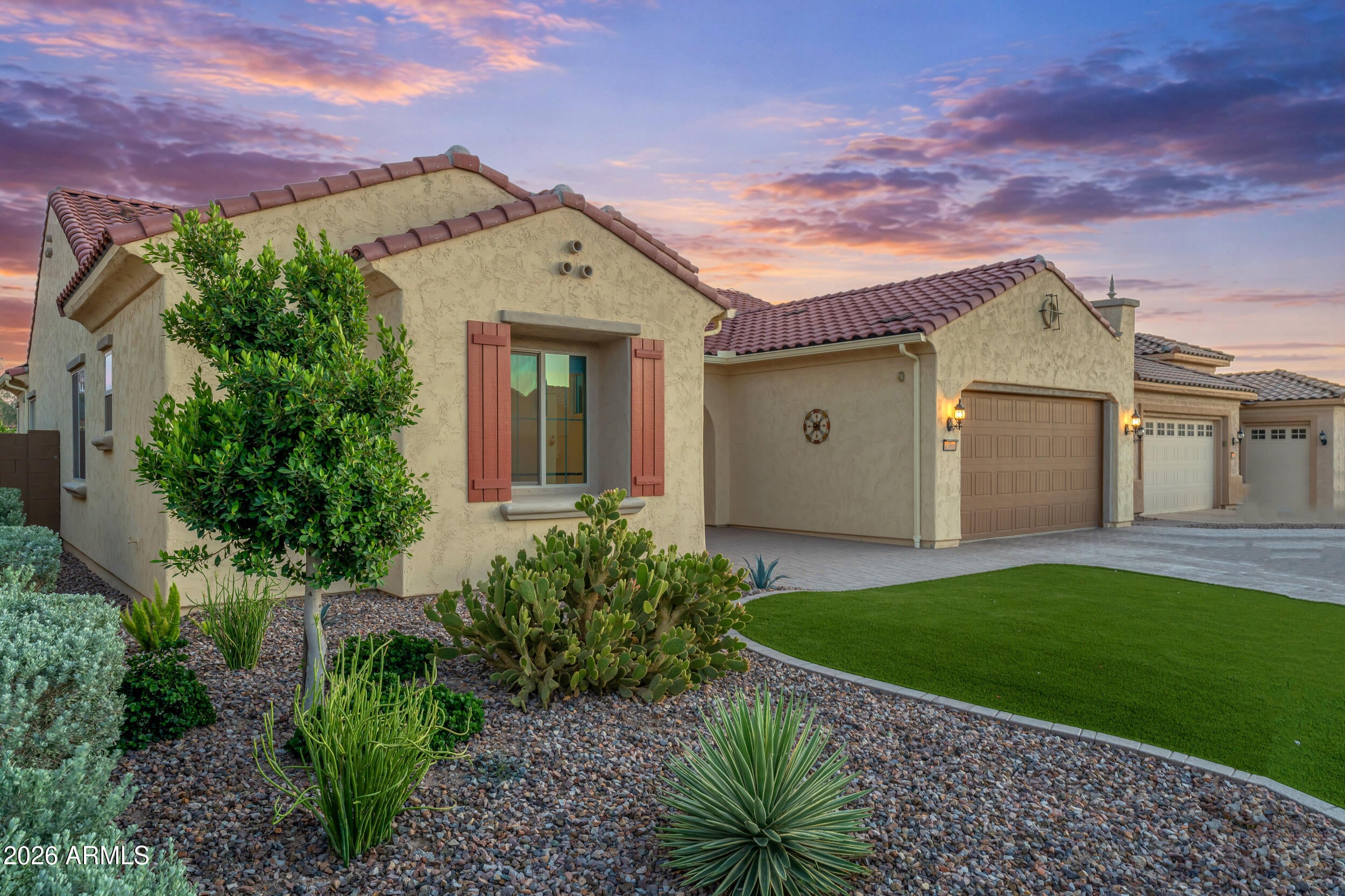 7369 W CACTUS WREN Way