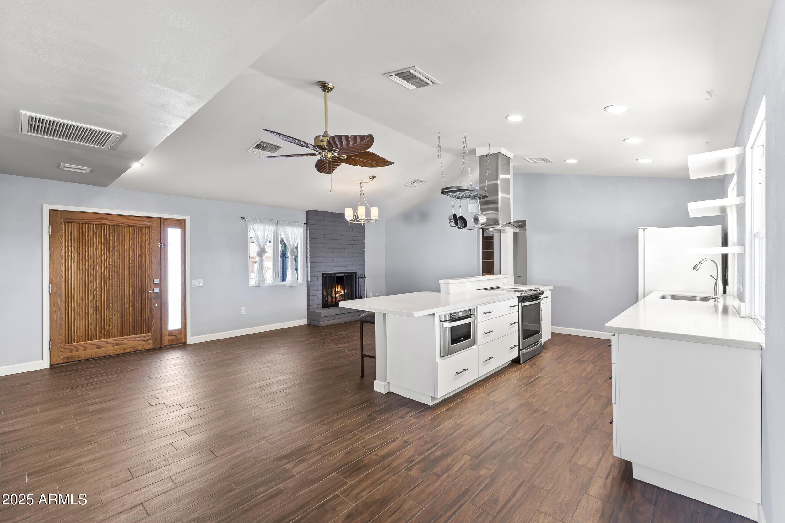 12809 W SEVILLE Drive