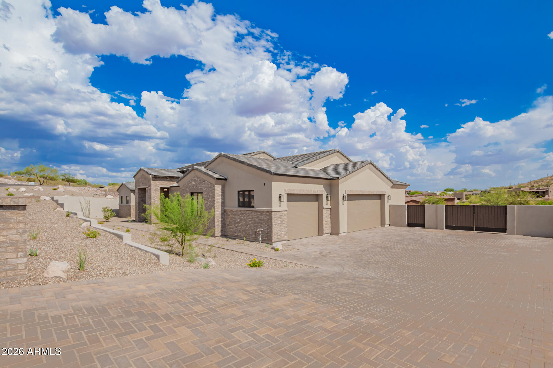 8871 E CANYON VISTA 40 Drive