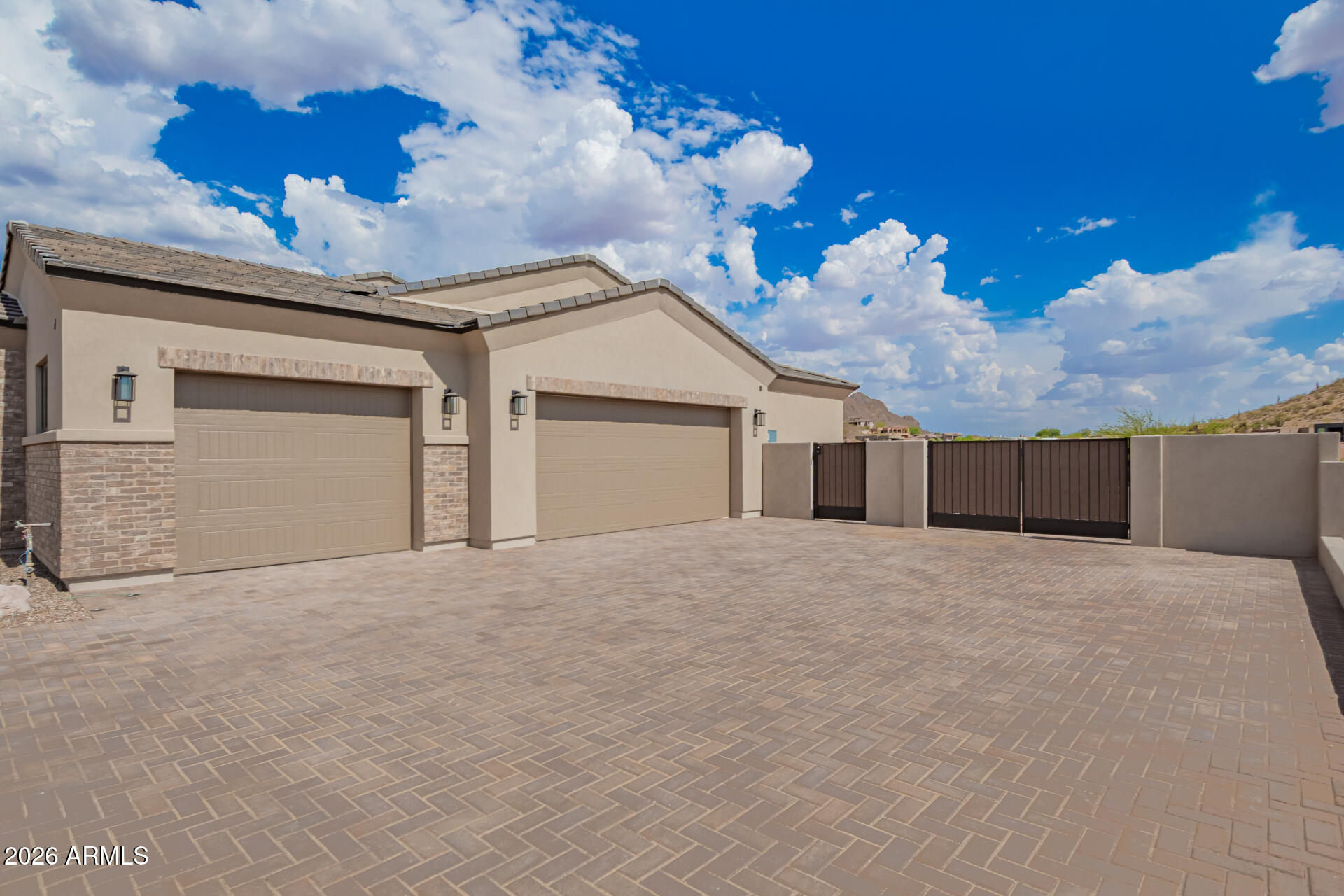 QUAIL CANYON AT THE SUPERSTITIONS - Residential